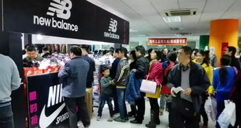 超值购物狂欢 威丝曼冬装特卖会现场直击